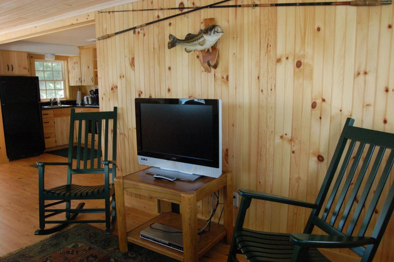 Sebago Lake Lodge & Cottages North Windham 외부 사진